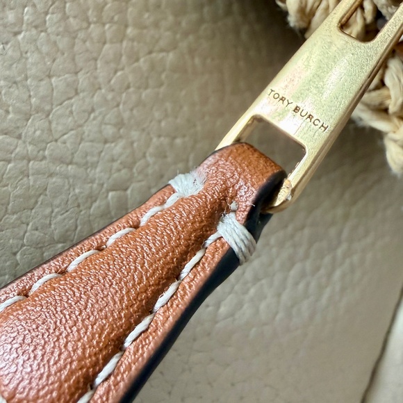 Authentic Tory Burch 155038 Natural Raffia Ella Crochet Pouch Wristlet - Picture 7 of 10